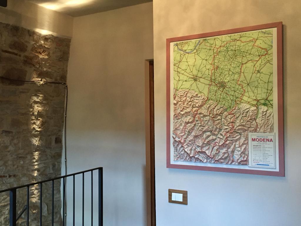 Вілла Castello Di Brandola Polinago Екстер'єр фото